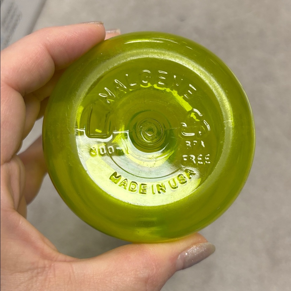 Nalgene x Brita Lime Green Hydration Bottle - Picture 4 of 5